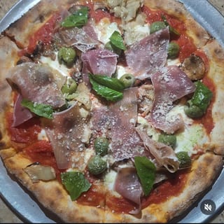 Capricciosa Pizza